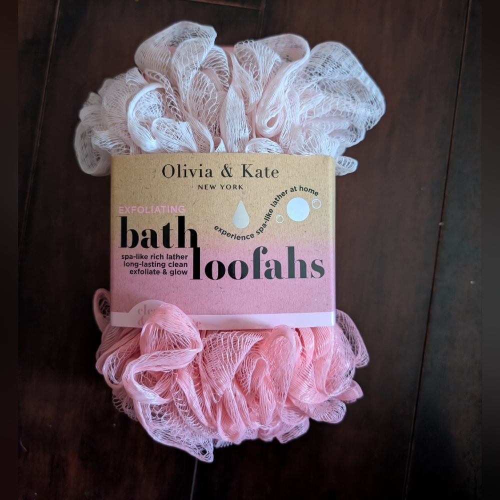 New Olivia And Kate Pink and White Bath Loofahs
